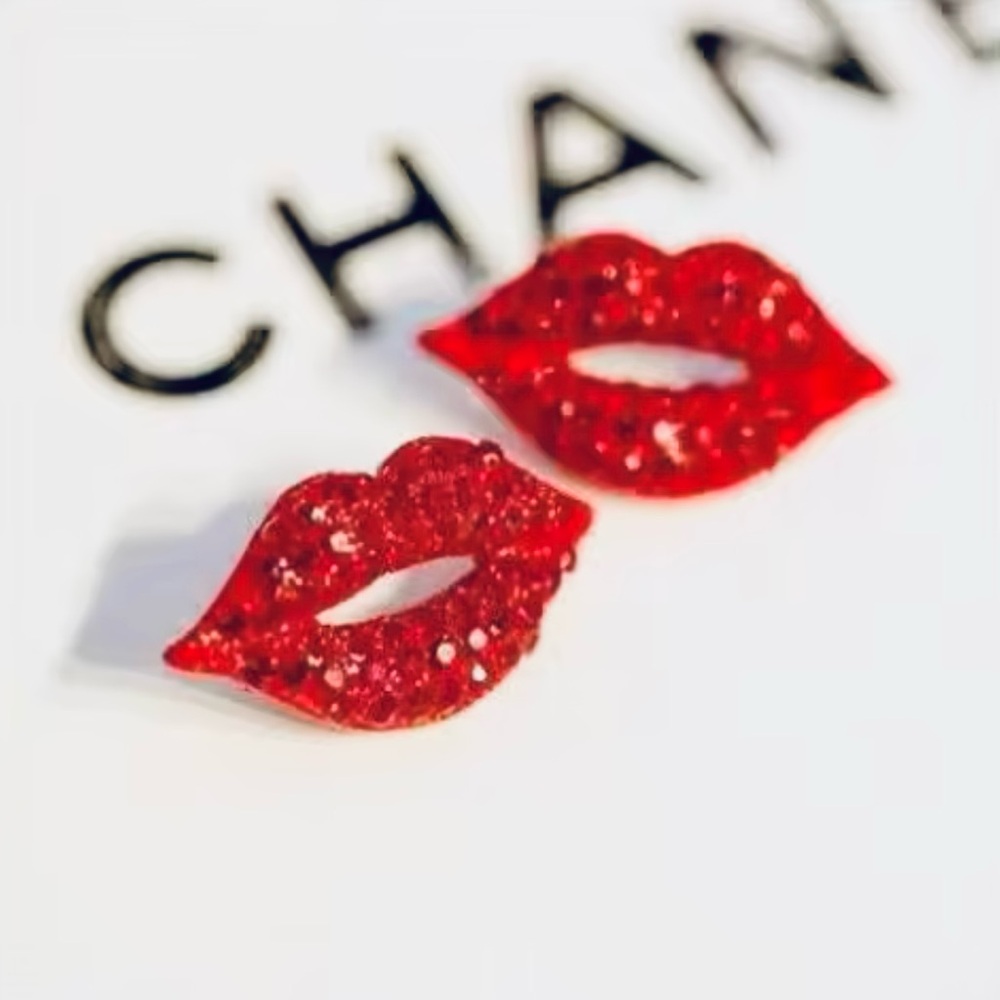 Red Sparkle Lip Sexy Earrings Crystal Studs Women Fashion